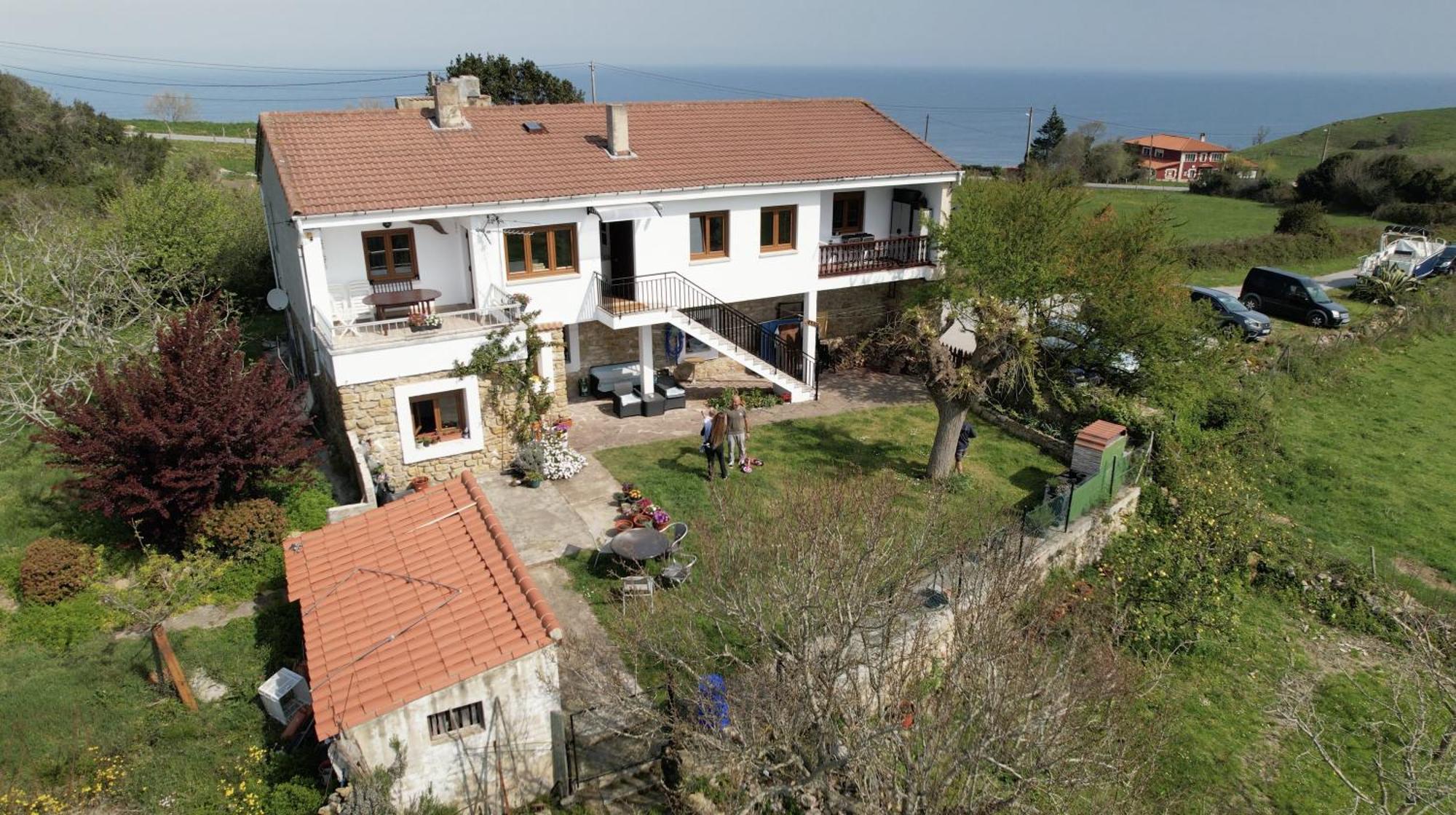 Surf House Sanvi Bed and Breakfast San Vicente De La Barquera Eksteriør billede